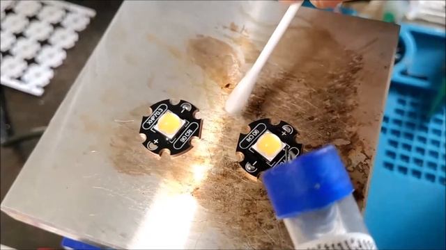 XHP70.3  пайка светодиода на подложку. XHP70.3 Soldering On A Copper DTP.