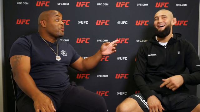 Даниэль Кормье и Хамзат Чимаев смотреть онлайн