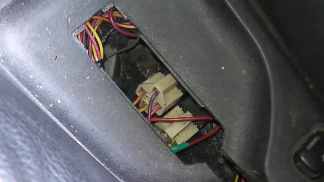 Делаем подогрев сидений ВАЗ 2115 своими руками/ВАЗ РЕМОНТ смотреть онлайн