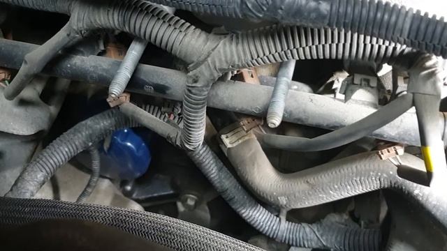 Рено Сандеро Степвей 2 (К4М). Замена масла без ямы и откачки. смотреть онлайн