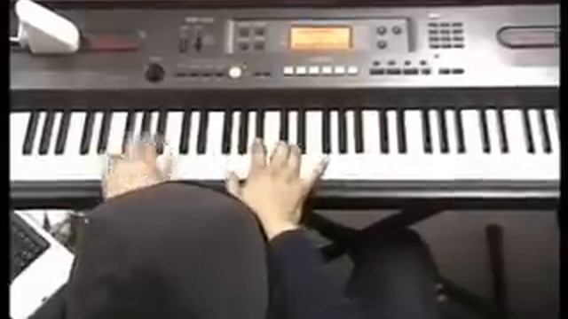 Win (Brian Mcknight) played by piano смотреть онлайн