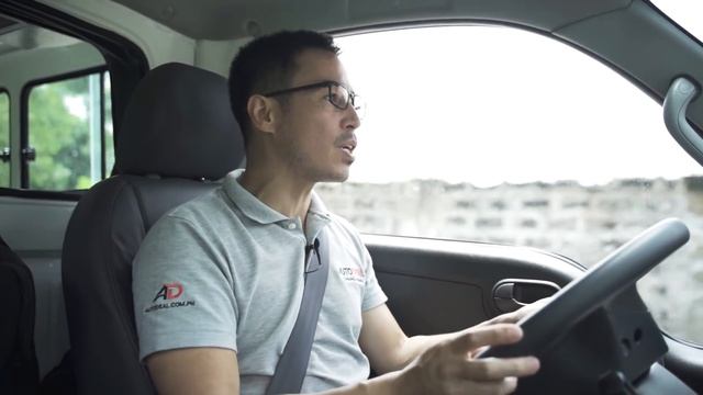 Kia K2500 Review - Behind the Wheel смотреть онлайн