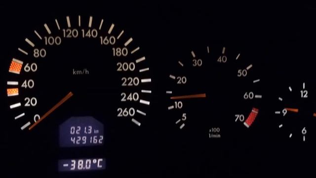 Работа мотора W140 S320 с неисправным ДМРВ смотреть онлайн