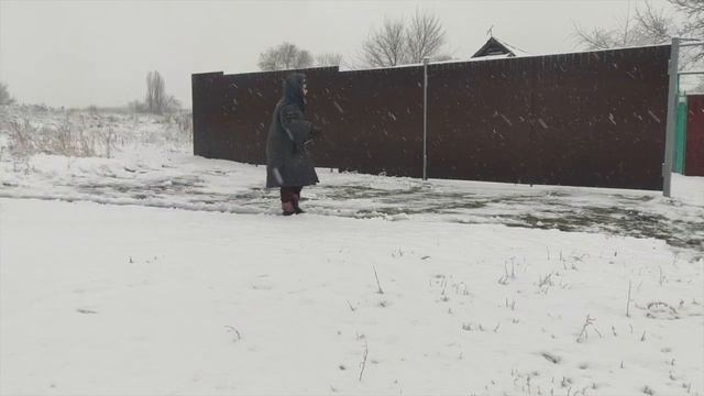 ИЗЯ ДОВЁЛ МЕНЯ ДО ИСТЕРИКИ / ЧИЩУ СНЕГ, А ОН НЕ ЗАКАНЧИВАЕТСЯ! смотреть онлайн