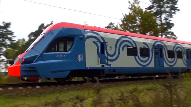 "Ранняя Иволга в работе!" Электропоезд ЭГ2ТВ-002 сообщением "Усово - Москва Белорусский вокзал" смотреть онлайн