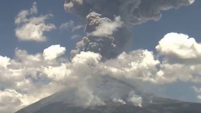 Извержение вулкана в Мексике смотреть онлайн