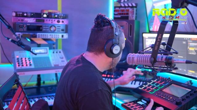 Razta "El Taita" Reggaeton Mix Live (Radio Negro Music Episode #4 A) смотреть онлайн
