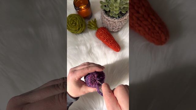 Finishing a Cozy Knit Carrot смотреть онлайн