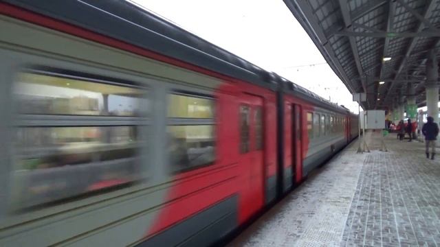 Электропоезд ЭД4М-0066, платформа Выхино