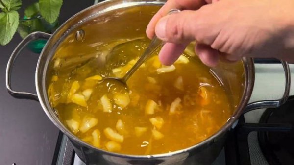 SUPER NÜTZLICH und SEHR lecker. Ingwer-Limonade. Wir trinken und werden nicht krank!