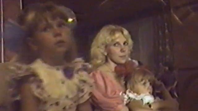 ?(Свадьбы 90-х) ?Рабочие моменты со свадьбы группы "Движение" 1990 год смотреть онлайн