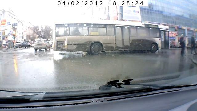Крузер, номер 888 на красный.avi смотреть онлайн