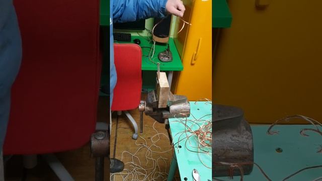 Как снять изоляцию с многожильного кабеля. Медь. Стриппер. Лом смотреть онлайн