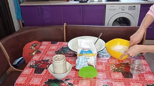 Живём Одни в деревне. Клею Обои.Мой первый хлеб на закваске. смотреть онлайн