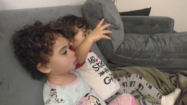 Baby language twins Cryptophasia Mariah Carter смотреть онлайн