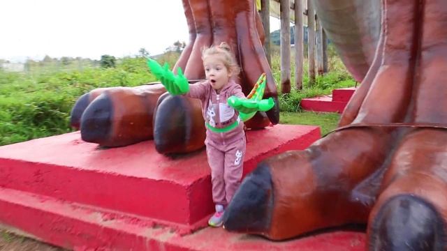 Dinosaur World - Jurrasic | Мир Динозавров - Юрский Период смотреть онлайн