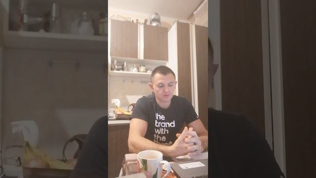 Друзья, уже заставляйте себя думать и анализировать смотреть онлайн