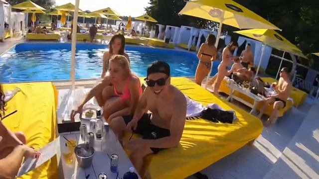 Beach Club смотреть онлайн