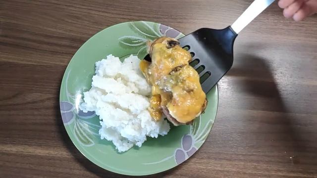 Наша еда за целый день, перекус на берегу реки. смотреть онлайн