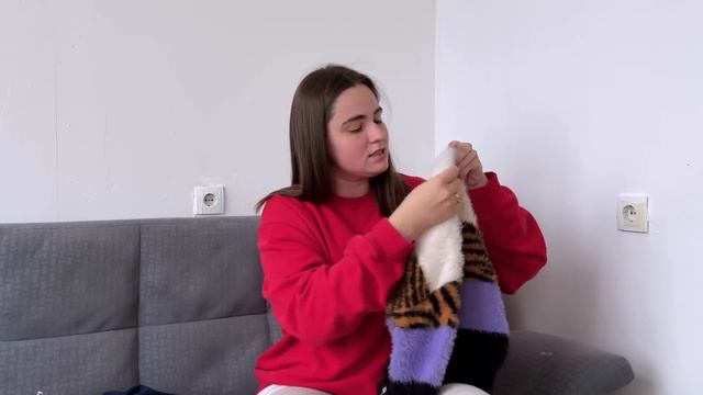 Going Thrifting To Survive Winter смотреть онлайн