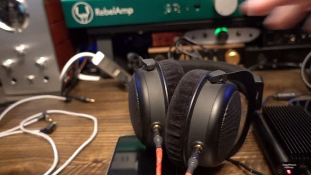 Douk Class-A Dac/Amp - A Value-Driven $60 Alternative For Your Beyerdynamic DT880 (600 Ohm) смотреть онлайн