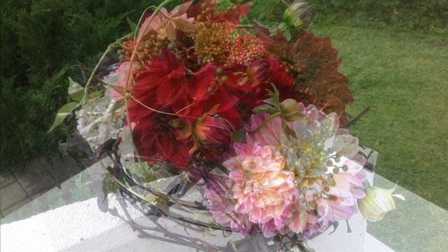 Букет на Первое сентября из дачных цветов. смотреть онлайн