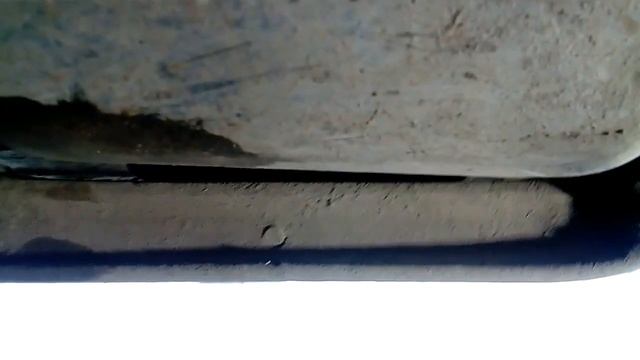 Меняю масло в двигателе Волги Газ 31105 крайслер. смотреть онлайн