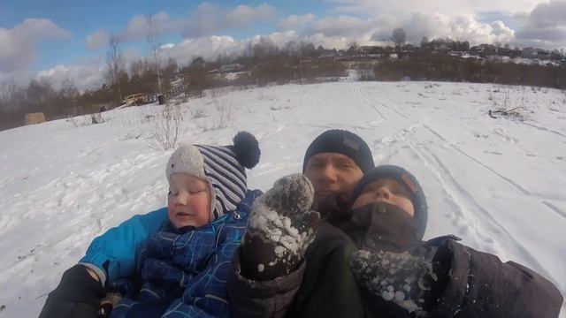 Покатушки на ватрушке.