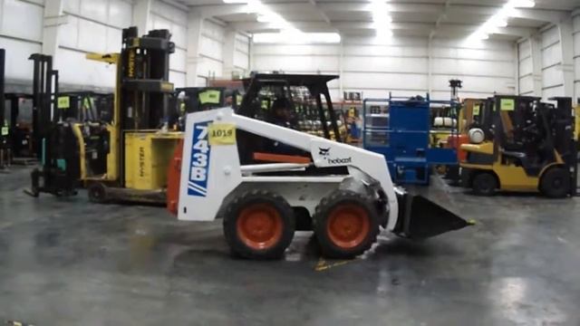 Los Montacargas ID-1019 BOBCAT DIESEL 1200 LB смотреть онлайн