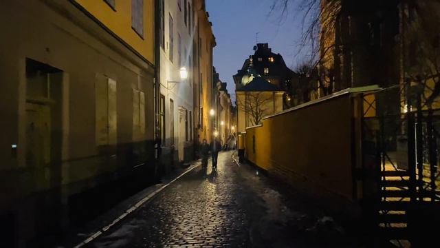 Stockholm Walks: Gamla Stan Alleys | Stockholm's Old Town | Stortorget|Night Walk | Street Sounds|4