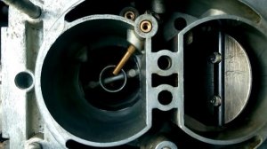 Стреляет в карб.