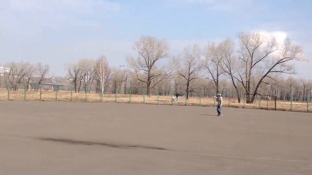 Полёты на кордовой тренировочной модели №2 (не полный поворот на горке).