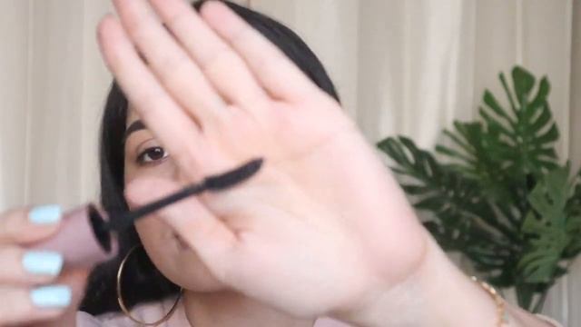 BEST MASCARA? L'Oreal Paris Lash Paradise Mascara VS Maybelline Lash Sensational Mascara DEMO(India смотреть онлайн