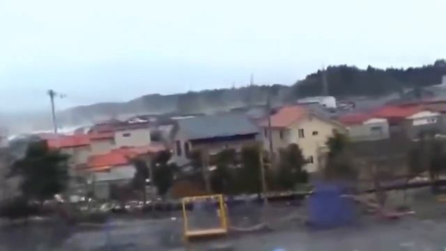 Страшное наводнение Цунами смотреть онлайн