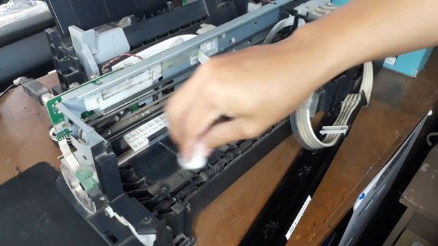 HOW TO REMOVE ROLLER MARKS IN EPSON L120/L121 PRINTER