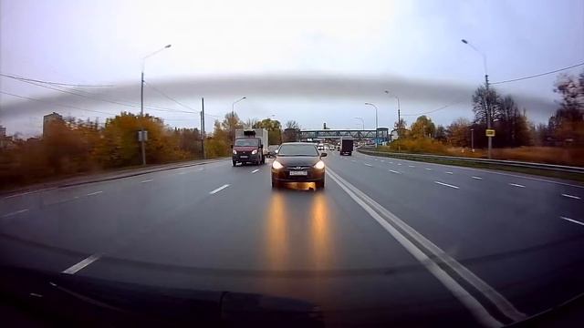 IROAD X10 / ПРИМЕР ДНЕВНОЙ СЪЕМКИ С ЗАДНЕЙ КАМЕРЫ