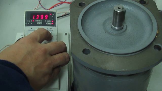 Mitsubishi Electric FR-A024-0.75K INVERTER　動作確認 смотреть онлайн
