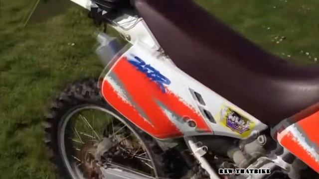 Honda CRM 250 exhaust sound and walk around compilation смотреть онлайн