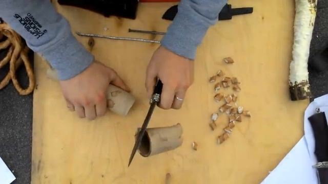 Обзор ножа СОМ из стали Р12 (быстрорез) от компании Окские Ножи. Тест ножа СОМ на рез смотреть онлайн