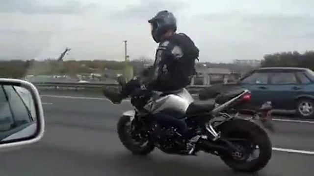 Veselyj motociklist prikol 360 смотреть онлайн