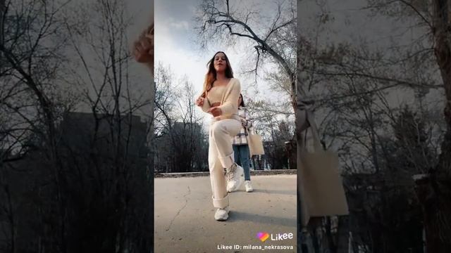 Ширинка не растегнута, там пуговицы? и штаны сели после стирки??