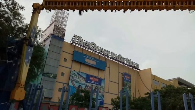 World of Wonder Amusement Park смотреть онлайн