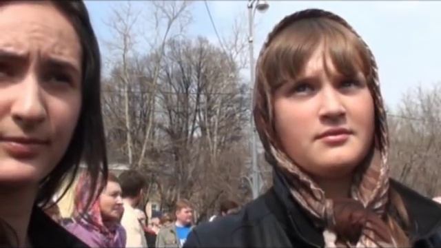 Молитвенное стояние у Храма Христа Спасителя 22. 04. 2012 г. смотреть онлайн