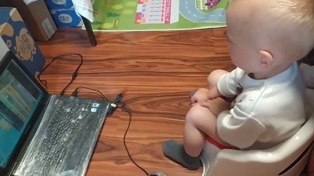 Не хочет вставать с горшка смотреть онлайн