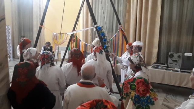 Праздничный стол и катание на качелях (Лӱҥгалтыш) - марийский праздник Кугече. смотреть онлайн