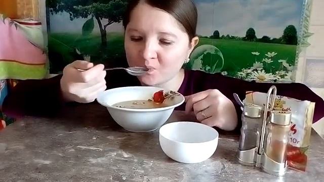 МУКБАНГ.Суп из рыбных консерв!