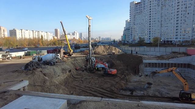 Что строят в районе метро Осокорки в Киеве? смотреть онлайн