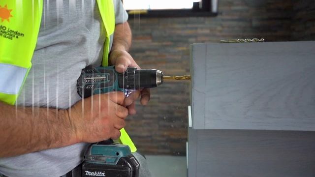 HOW TO: Install Glass Balustrade on Floating Landing + Conceptualisation | SUN STUDIO .London смотреть онлайн