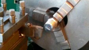 Процесс нарезания модульной резьбы на токарном станке