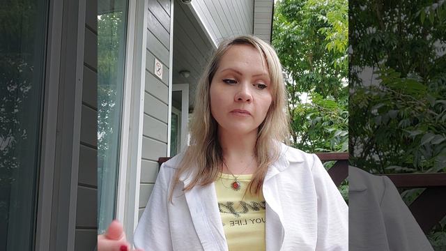 Ребёнок балуется, когда ест прикорм.mp4 смотреть онлайн